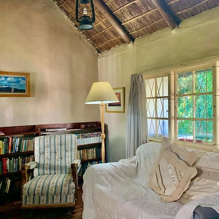 Back O' The Moon Holiday Cottage Hogsback Ngoại thất bức ảnh